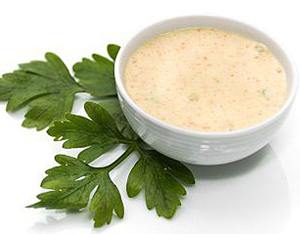 Изображение к рецепту дюкан Соус для салатов с плавленным сыром