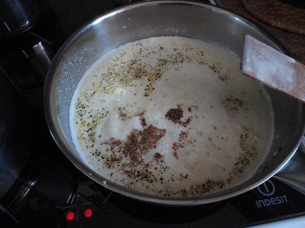 Лазанья из капусты и свинины