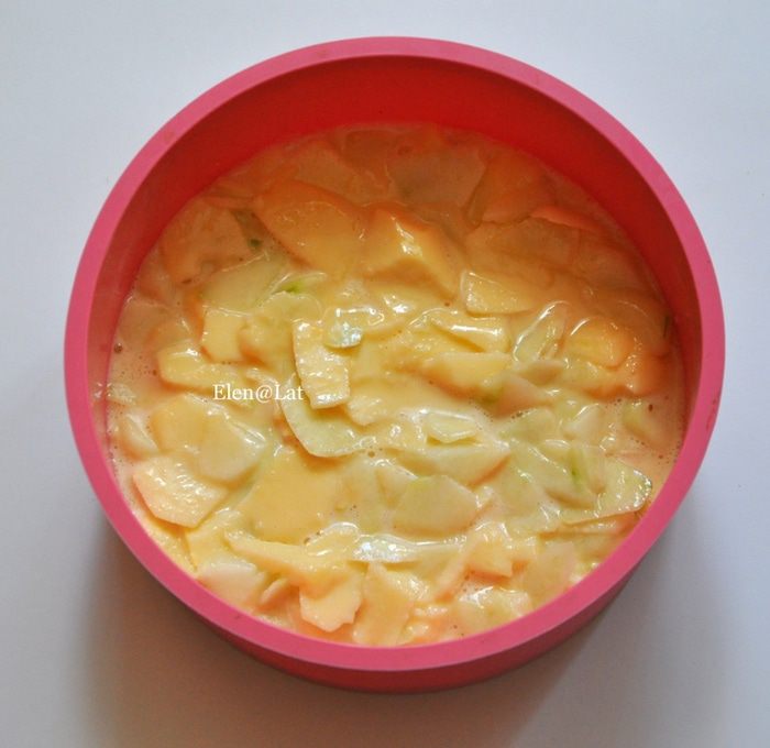 Нежный яблочно-грушевый пирог с хрустящей корочкой