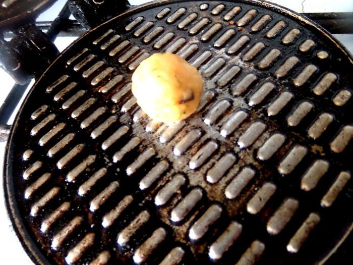 Сырные чипсы на вафельнице