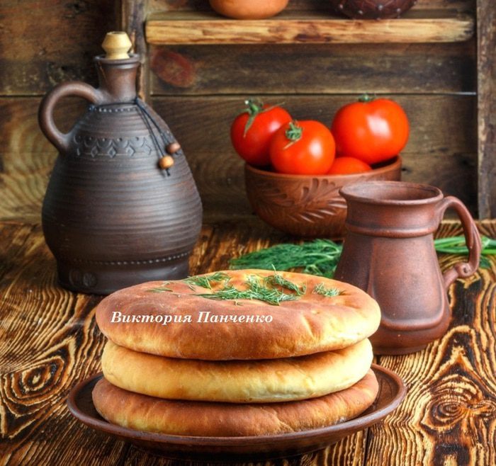 Лепешки с сыром, чесноком  и зеленью