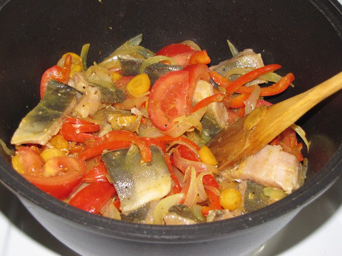 Рыбное рагу с киноа по-мароккански