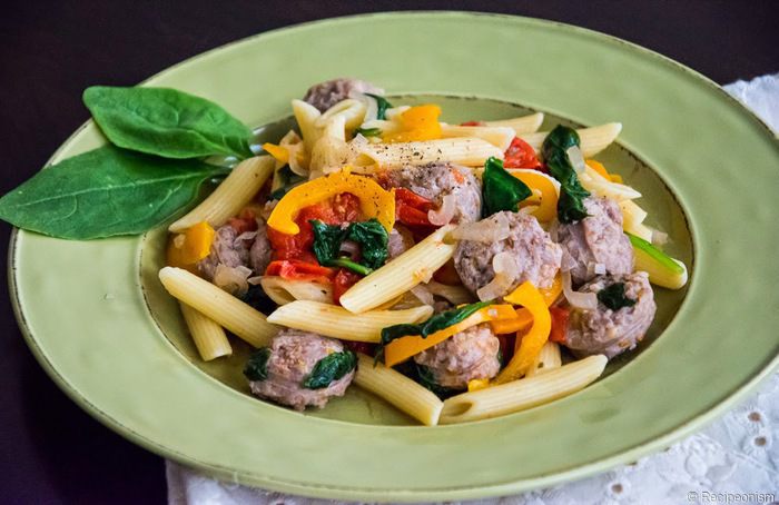 Паста с итальянскими колбасками