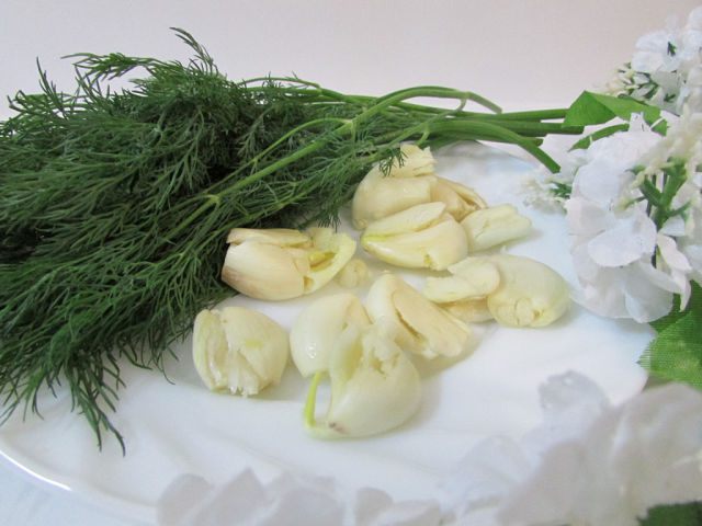 Малосольные огурчики в минеральной воде