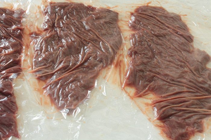 Печеночная отбивная с грибами и моцареллой