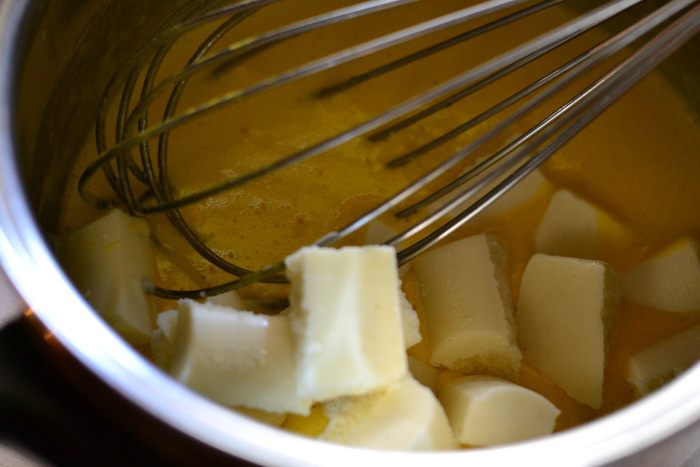 Творожный торт-мусс с ягодами в белом шоколаде