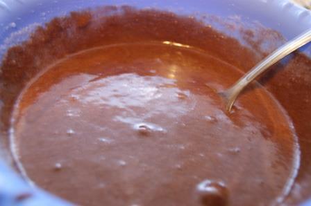 Шоколадно-гречишный кекс с черной смородиной и грецким орехом