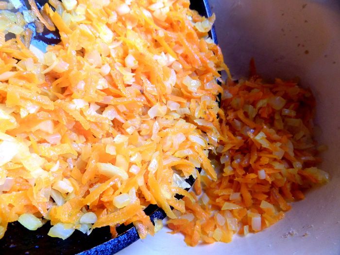 Хлебные корзиночки с паштетом из печени и сыра