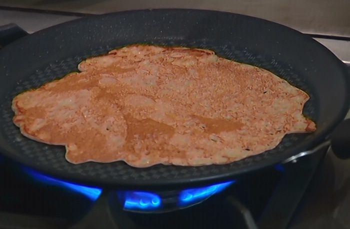 Блины на пиве с грушевым соусом 