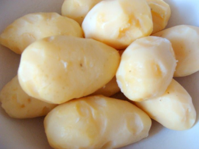 Запеченные картофельные биточки в беконе