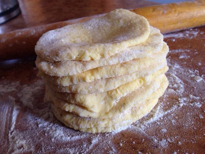 Картофельное печенье с сыром и прованскими травами