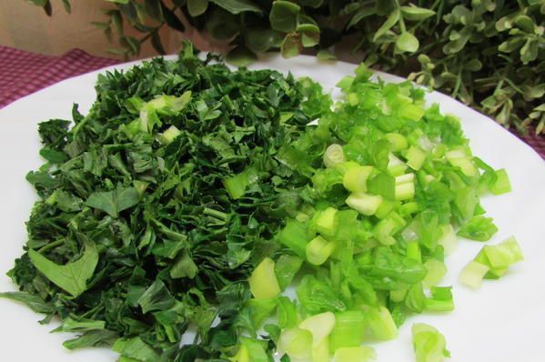 Мясные котлеты под сметанным соусом