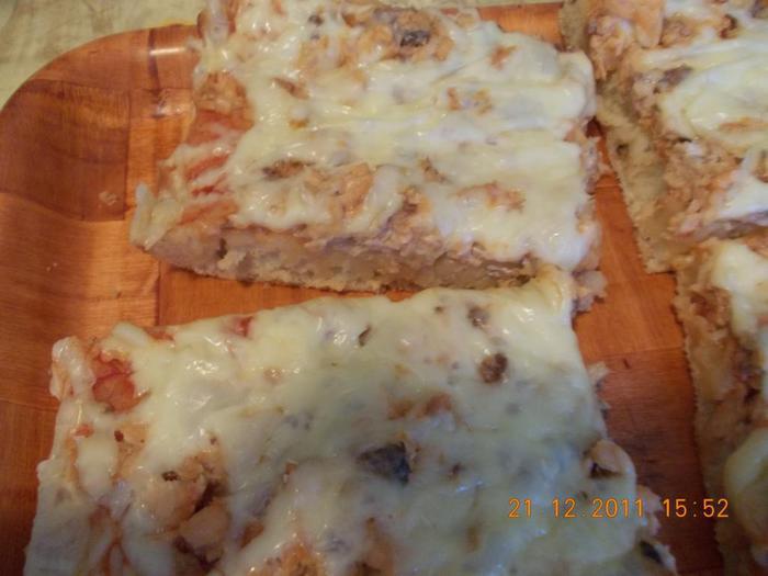 Пицца с рыбкой