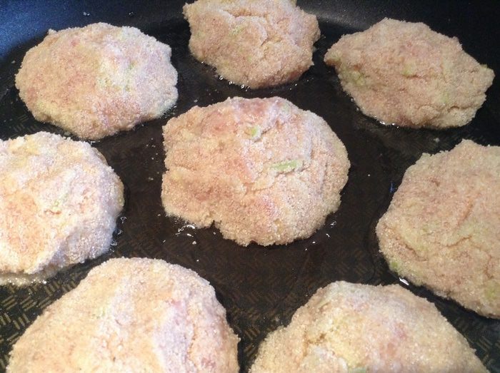 Котлеты из индейки и кабачка