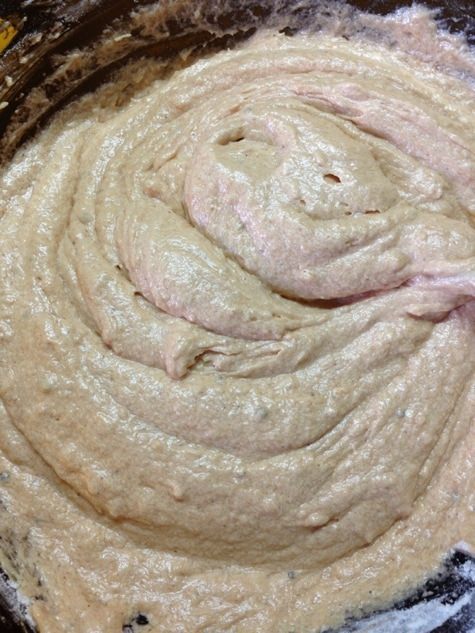 Пряный томатный пирог под нежной глазурью из сливочного сыра