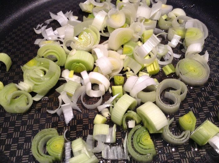 Теплый салат с нутом