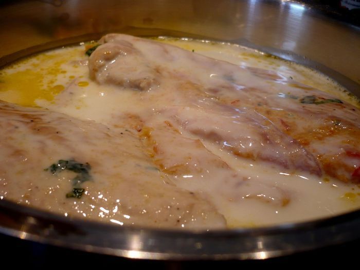 Рулетики из индейки с кефиром и манной кашей