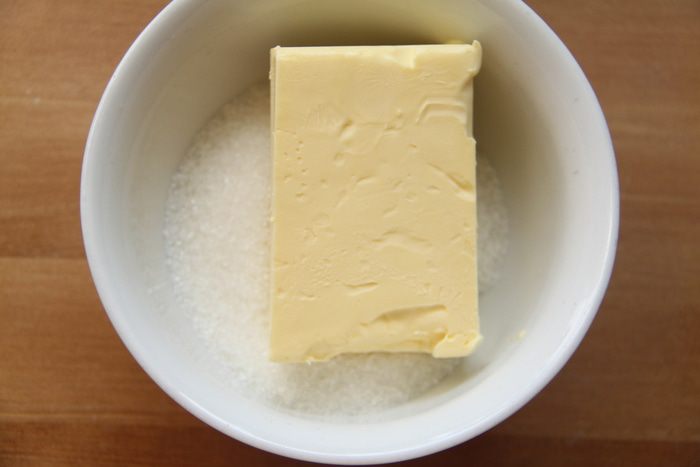 Чизкейк с корицей, яблоком и сахарным пеканом