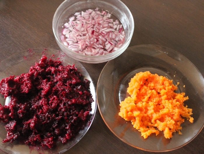 Селедка под шубой в картофельных корзинках