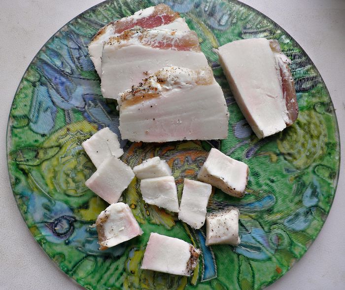 Щучьи котлеты под соусом из белых грибов