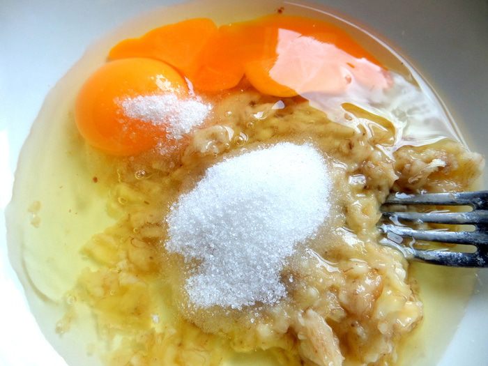 Кексы-маннички с творогом и бананом