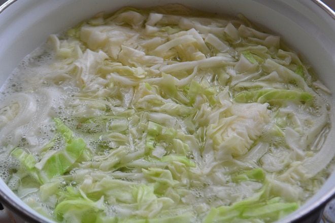Борщ с фрикадельками