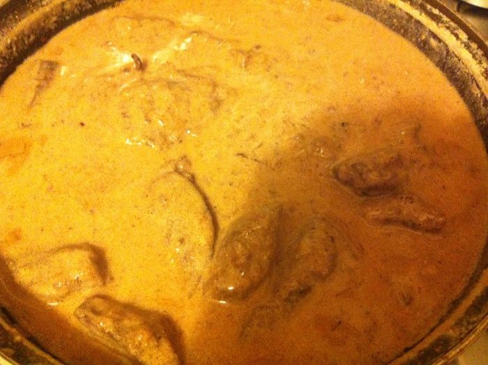 Печень ягненка в сметане