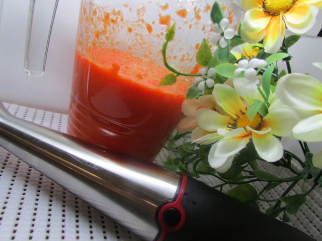 Лимонад из сладкого перца с базиликом