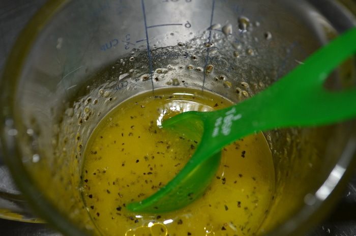 Куриный салат с сыром Фета и овощами