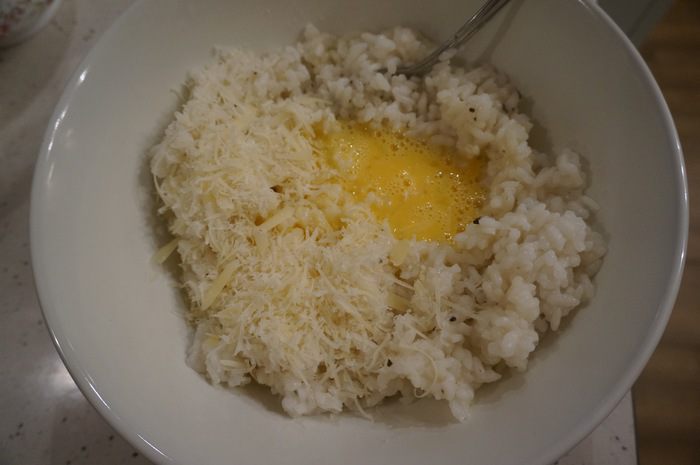 Аранчини с моцареллой и грибами 