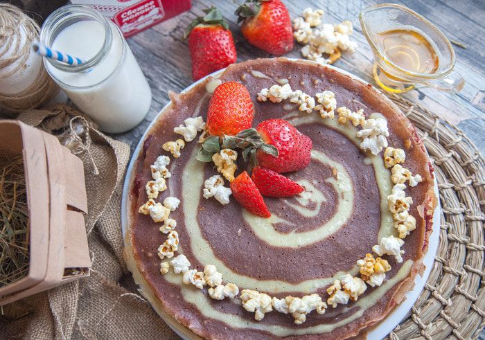 Блинный пирог с вишней и шоколадом