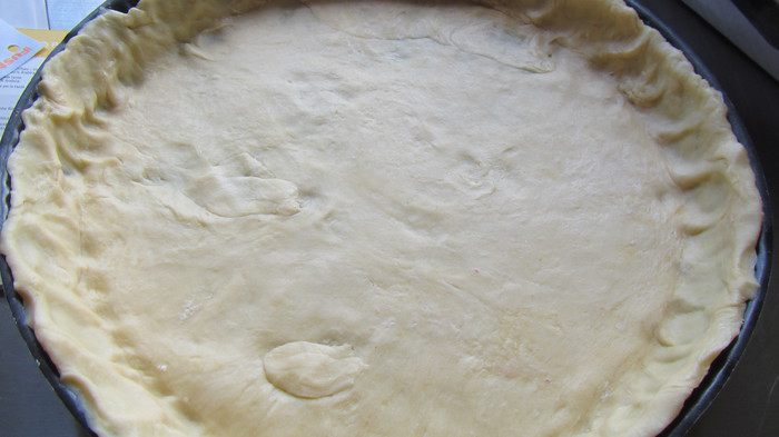 Киш с цукини и помидорами