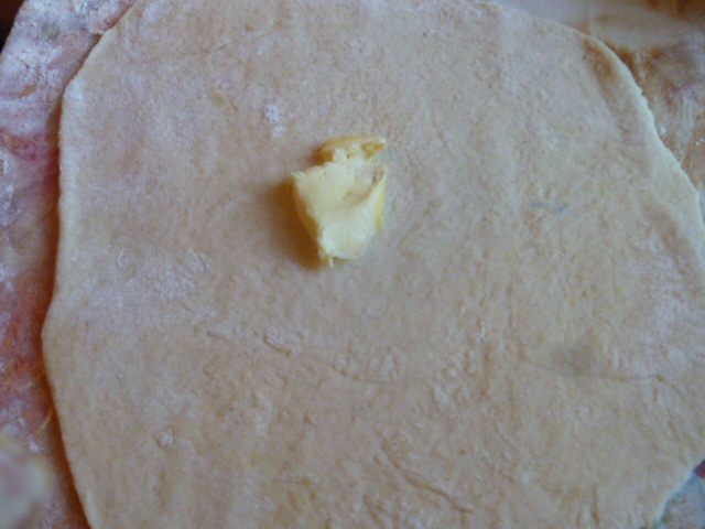 Быстрое слоеное тесто на закваске