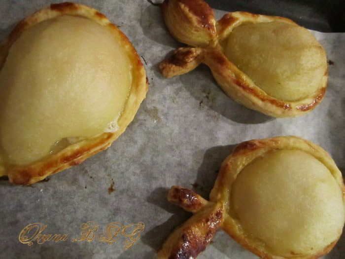 Груши с творожным кремом на тесте