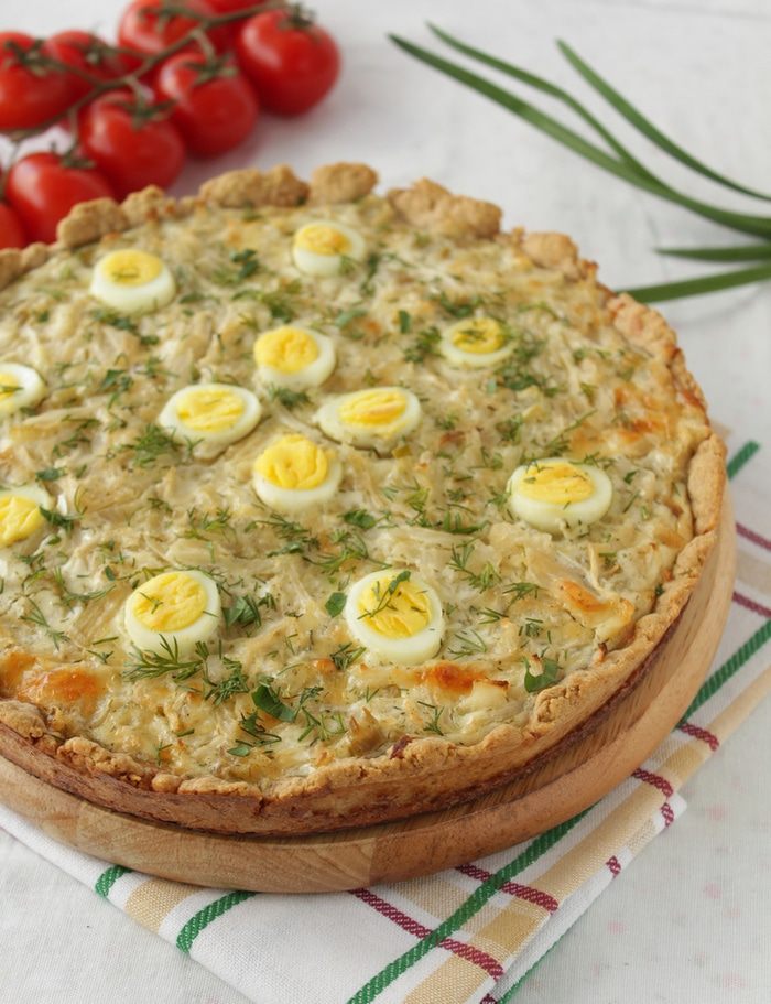 Тарт с капустой и перепелиными яйцами