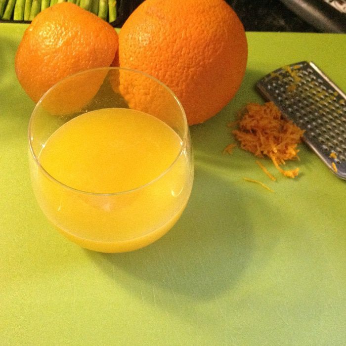 Дуэт из двух видов рыб со спаржей