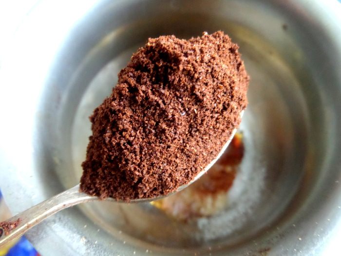 Карамельный кофе под сливочной шапочкой