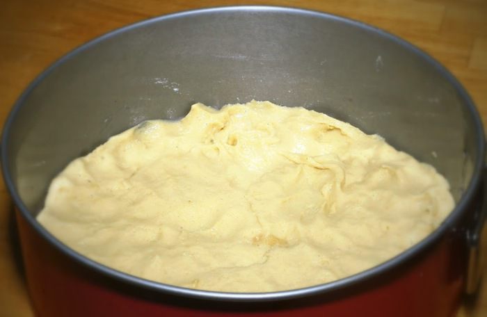 Шарлотка на песочном тесте