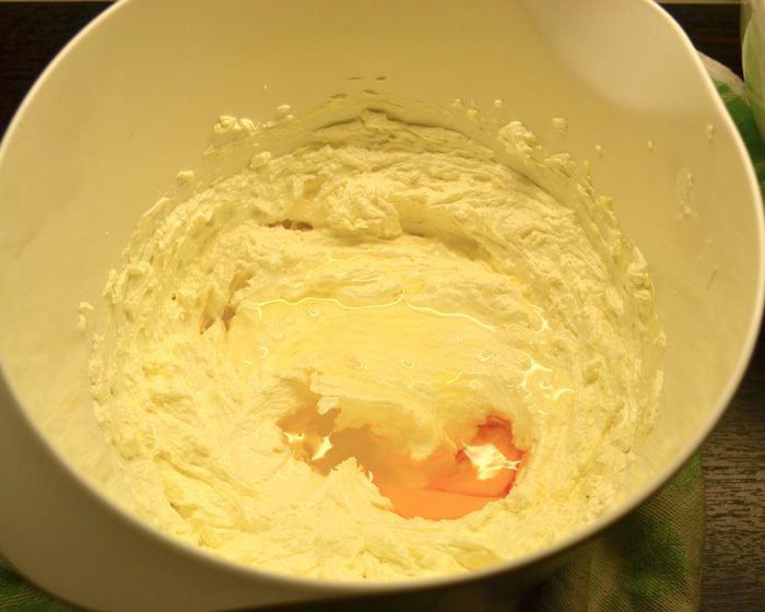 Шоколадный пирог с яблоками