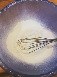 Карамельный кекс с курагой