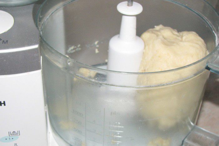 Пряный пирог с тыквой и орехами