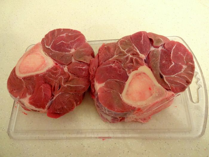 Оссобуко (тушеная говяжья голяшка)