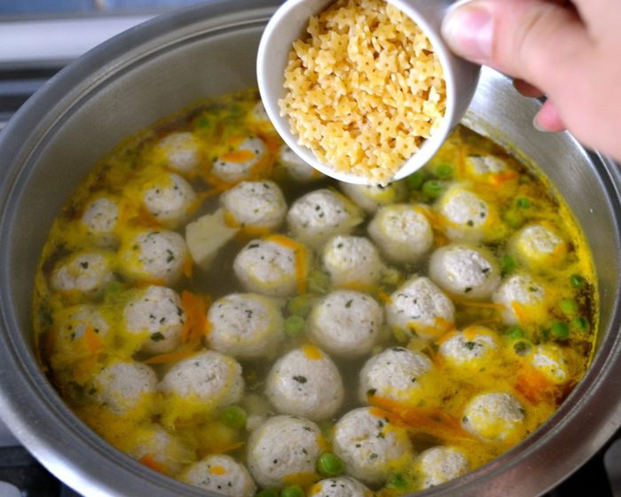 Суп с индюшиными фрикадельками