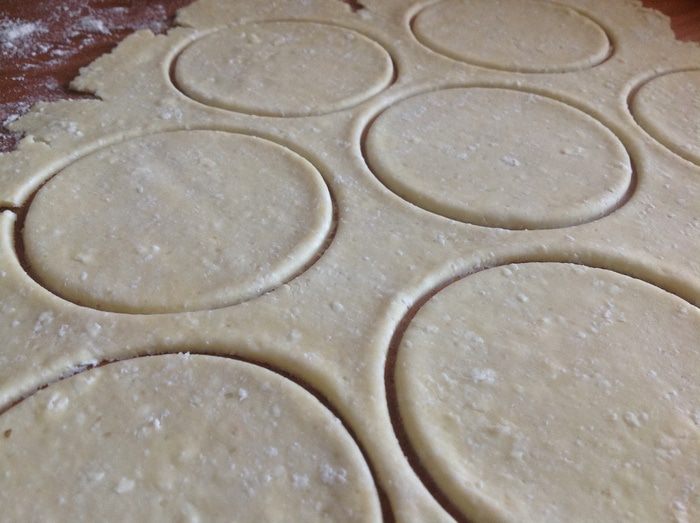 Творожно-песочное печенье с яблоками