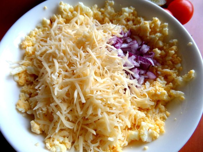 Бутерброды открытые с сырно-яичной начинкой