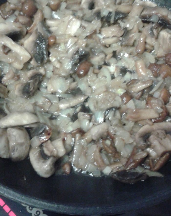 Жареный картофель с грибами