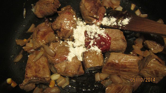 Наварен из говядины