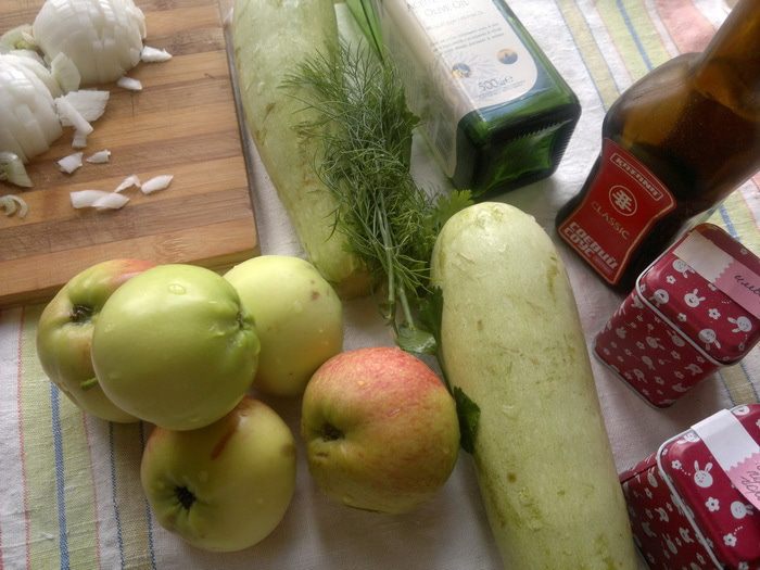 Кабачки с яблоками 