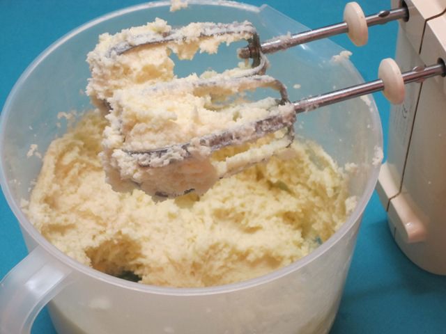 Торт сметанный