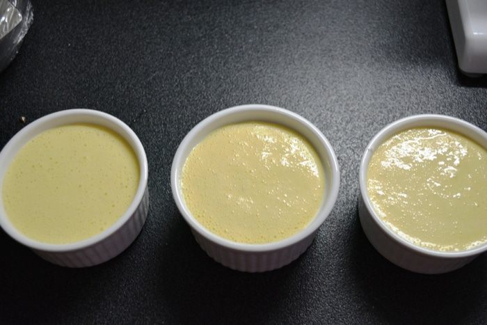 Сметанный соложеник с клубничным джемом